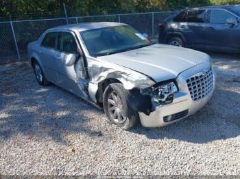  Salvage Chrysler 300