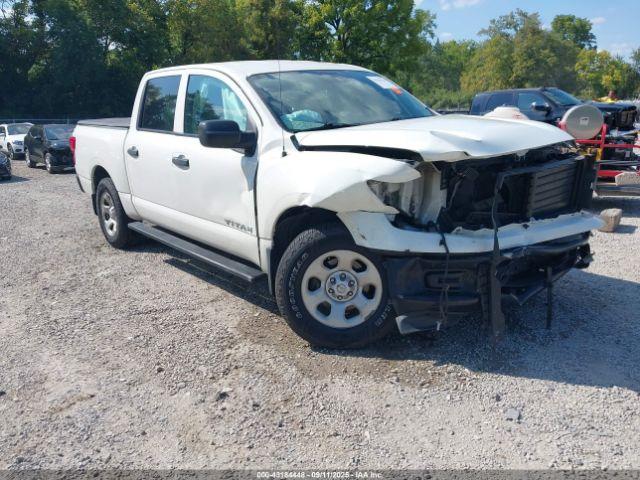  Salvage Nissan Titan