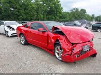  Salvage Ford Mustang