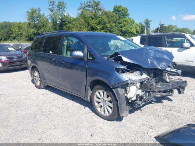  Salvage Toyota Sienna