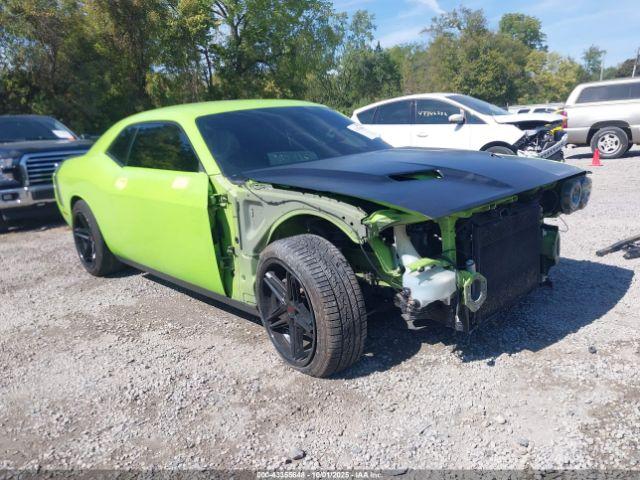  Salvage Dodge Challenger