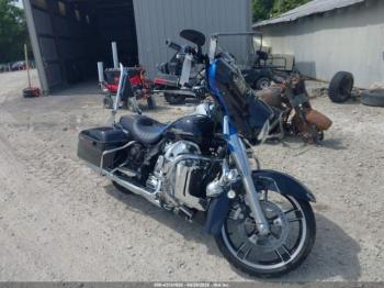  Salvage Harley-Davidson Flhx