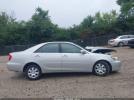 Toyota Camry Le Image 10
