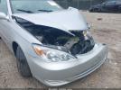 Toyota Camry Le Image 7
