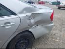 Toyota Camry Le Image 6