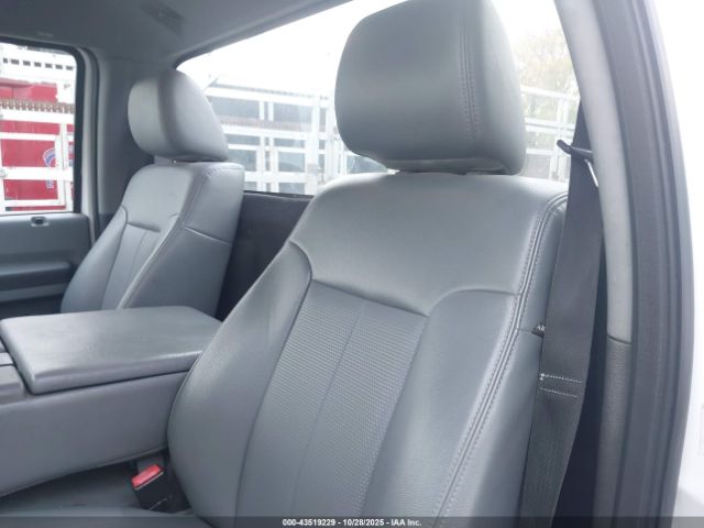 Ford F-450 Xl Image 3