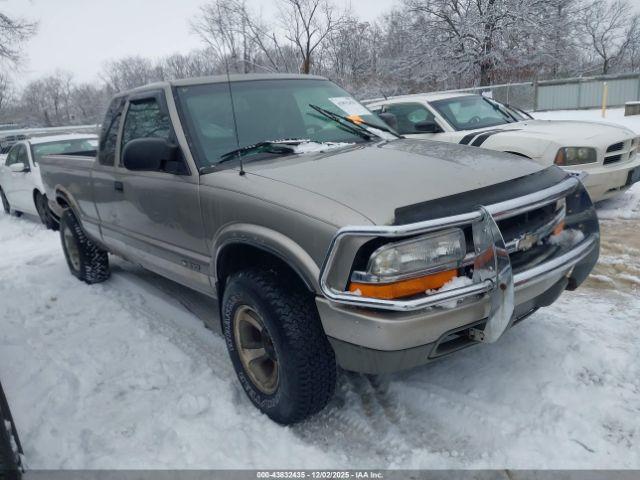  Salvage Chevrolet S-10