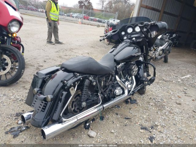 Harley-Davidson Flhx Street Glide Image 2