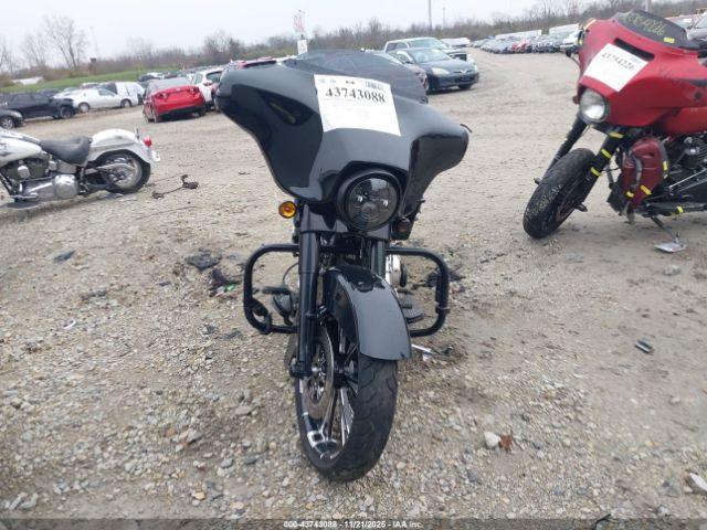 Harley-Davidson Flhx Street Glide Image 12