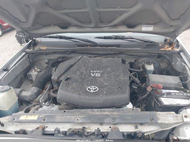 Toyota Tacoma Base V6 Image 11