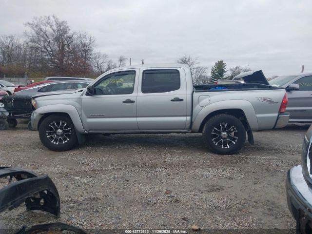 Toyota Tacoma Base V6 Image 10