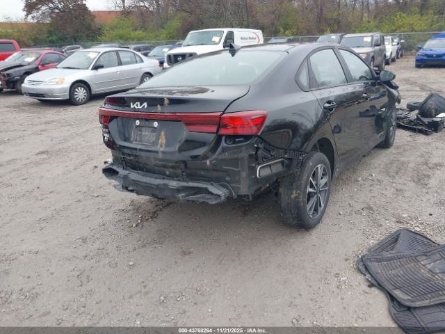 Kia Forte Lxs Image 3