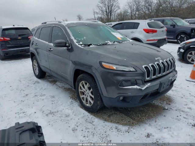  Salvage Jeep Cherokee