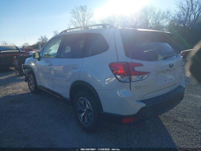 Subaru Forester Premium Image 2