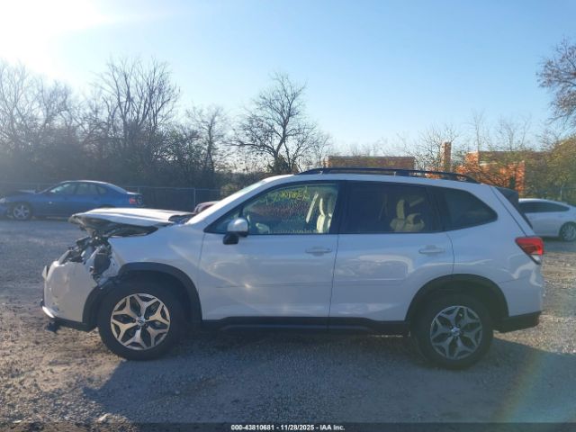 Subaru Forester Premium Image 14