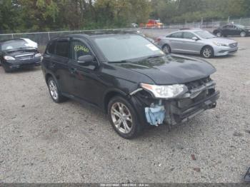  Salvage Mitsubishi Outlander