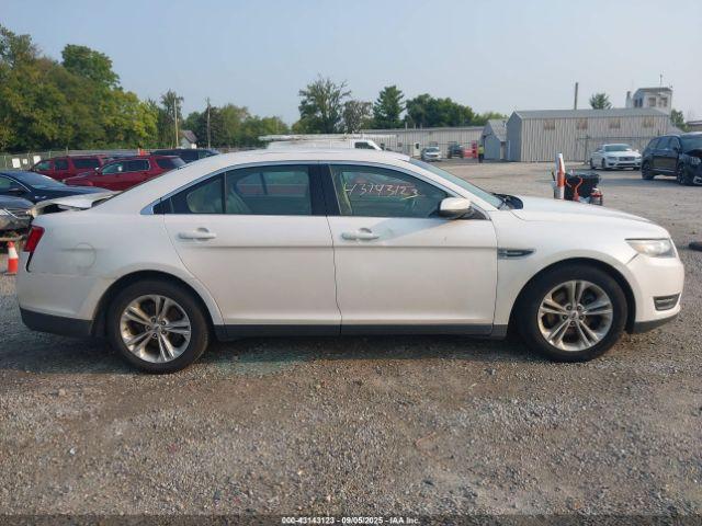 Ford Taurus Sel Image 16