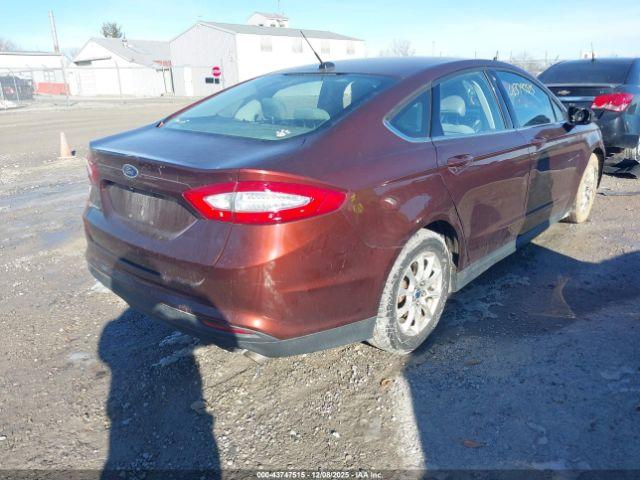 Ford Fusion S Image 5