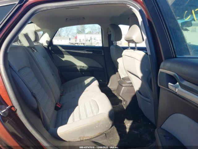 Ford Fusion S Image 9