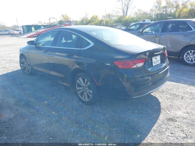 Chrysler 200 Limited Image 2