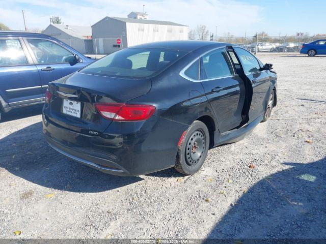 Chrysler 200 Limited Image 17