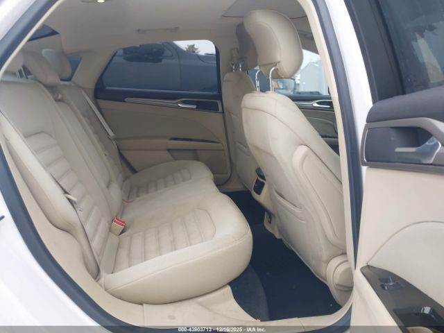 Ford Fusion Se Image 9