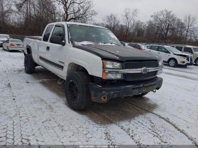  Salvage Chevrolet Silverado 2500