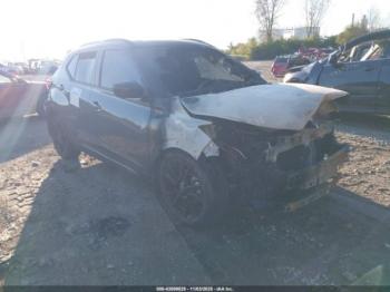  Salvage Nissan Kicks