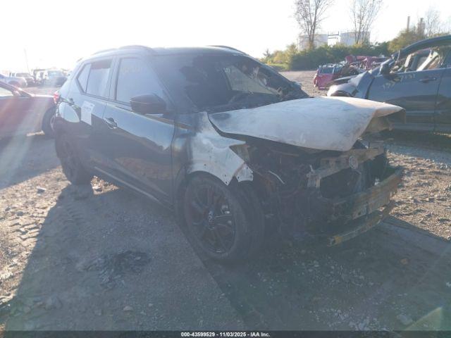  Salvage Nissan Kicks