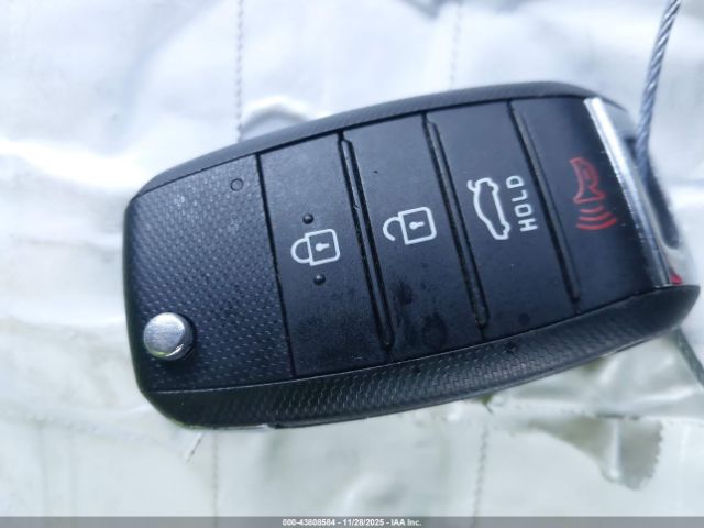 Kia Optima Lx Image 15