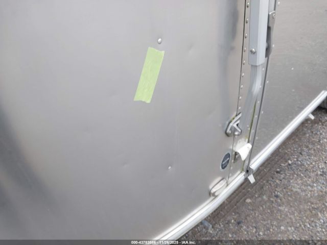 Airstream Flying Cloud Image 5