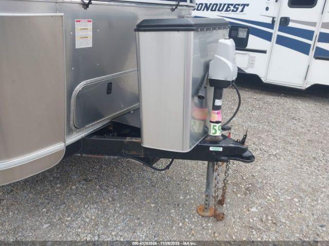 Airstream Flying Cloud Image 13