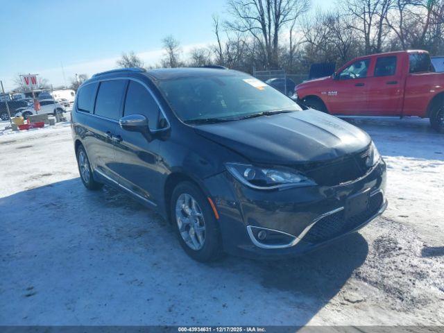  Salvage Chrysler Pacifica