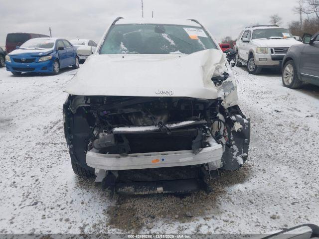 Jeep Compass Limited 4x4 Image 13