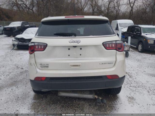 Jeep Compass Limited 4x4 Image 10