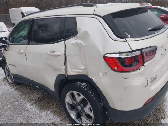 Jeep Compass Limited 4x4 Image 12