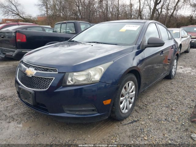 Chevrolet Cruze Ls Image 8