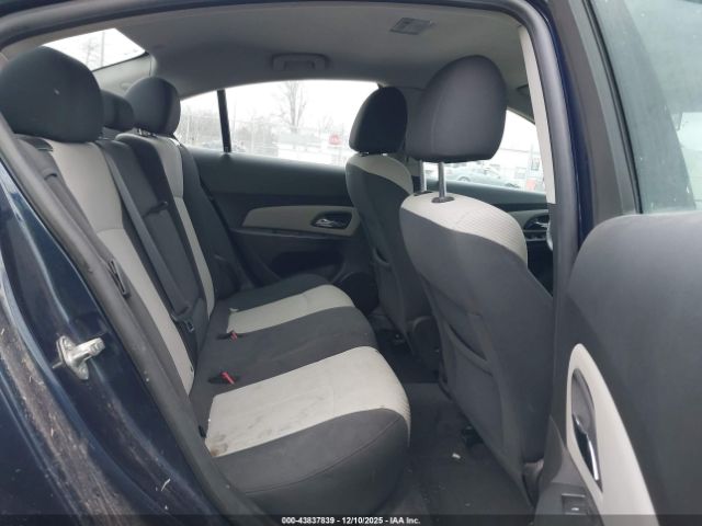 Chevrolet Cruze Ls Image 4