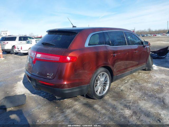 Lincoln MKT Ecoboost Image 4