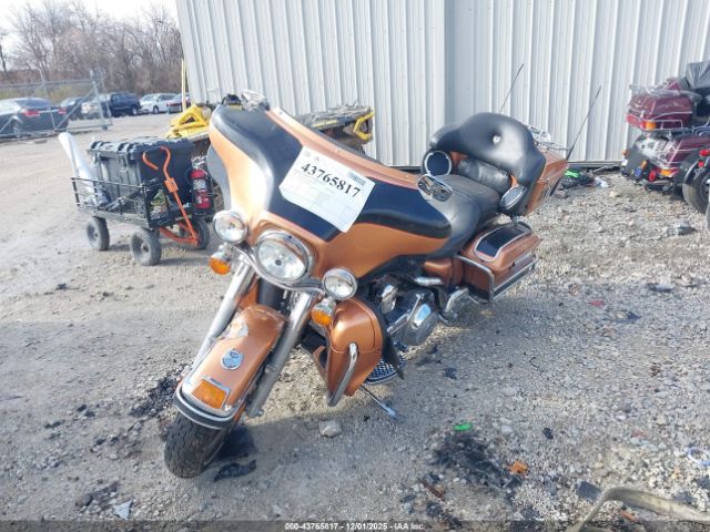 Harley-Davidson Flhtcui 105th Anniversary Edition Image 5