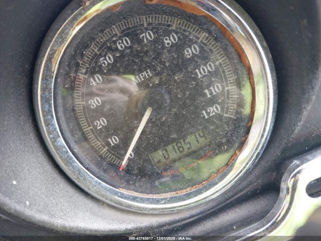 Harley-Davidson Flhtcui 105th Anniversary Edition Image 4