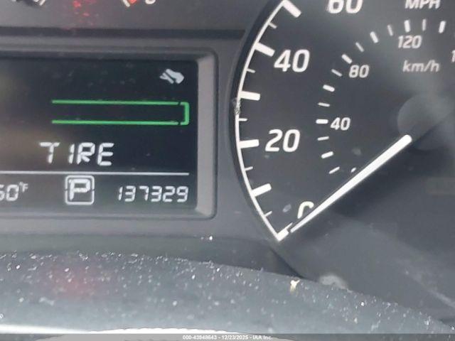 Nissan Sentra S Image 2