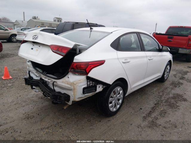 Hyundai ACCENT Se Image 8