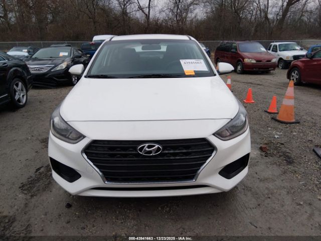 Hyundai ACCENT Se Image 13