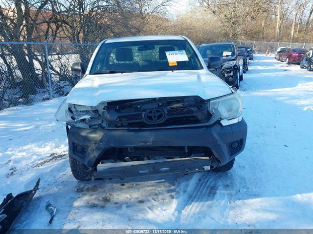 Toyota Tacoma Image 11