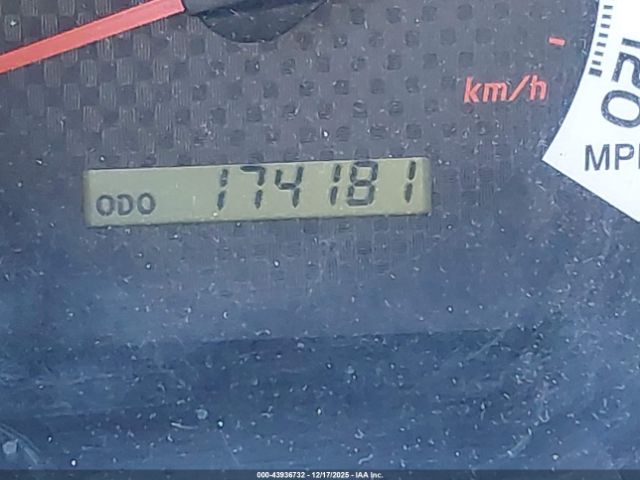 Toyota Tacoma Image 16