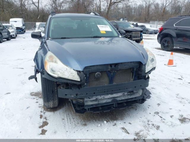 Subaru Outback 2.5i Image 6