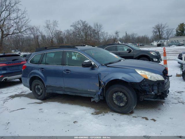 Subaru Outback 2.5i Image 14