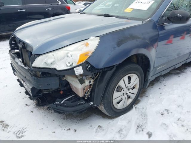 Subaru Outback 2.5i Image 10