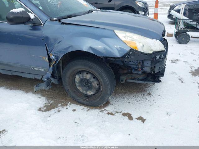 Subaru Outback 2.5i Image 12